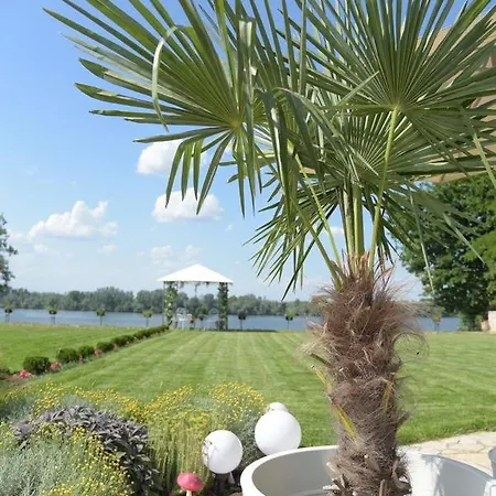 Vila Lily Szálloda Szendrő